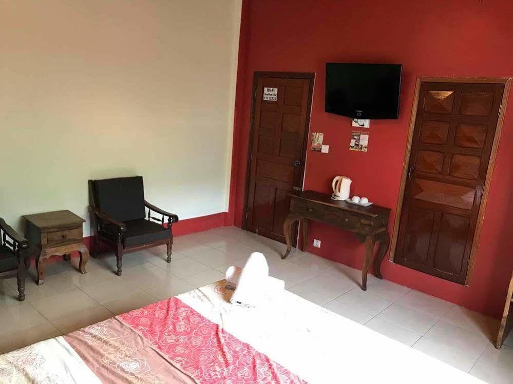 Sovanphum Guesthouse And Restaurant Phnom Penh Esterno foto